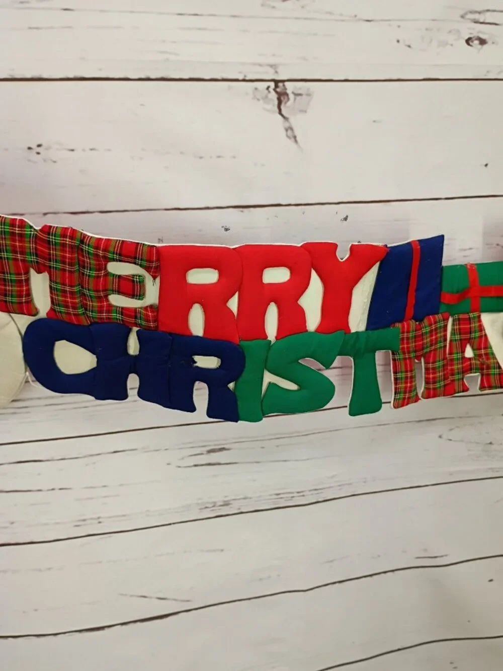 Vintage LTD Commodities Inc Merry Christmas Garland With Santa & Gift Decor Sign